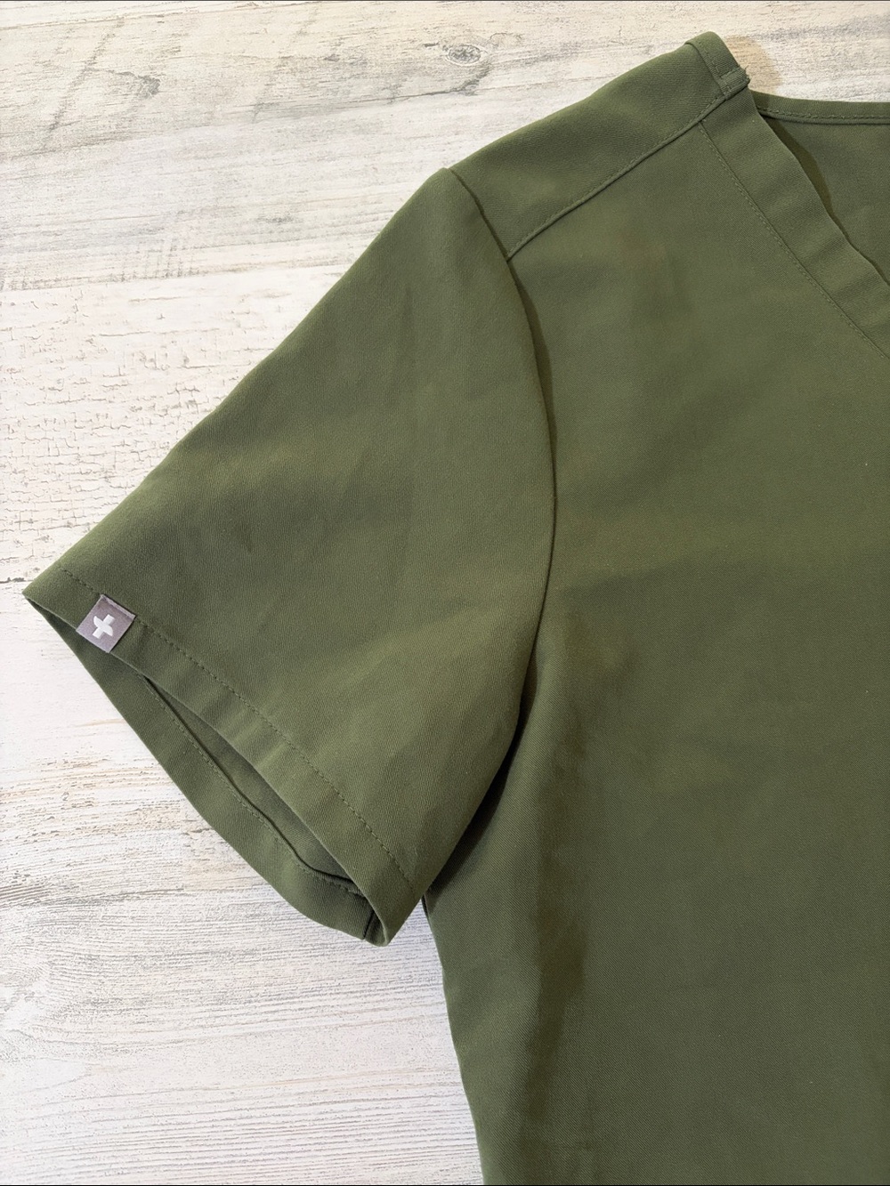 FIGS Olive Green V-Neck Short Sleeve Scrub Top - Picture 3 of 8